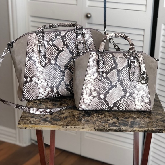 Michael Kors Medium Ciara - Picture 8 of 8